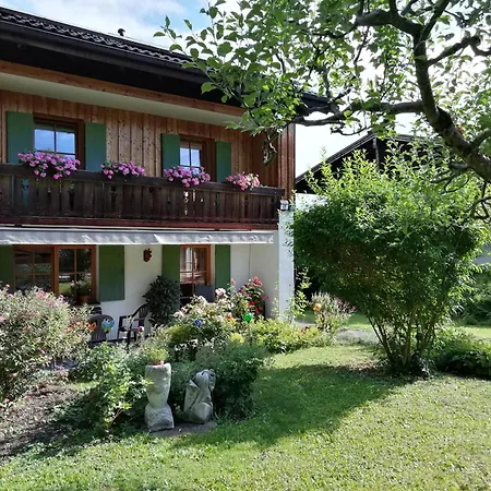 Haus Waldblick Tatil Evi