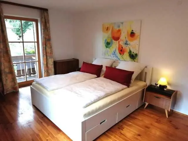 Haus Waldblick בית נופש *